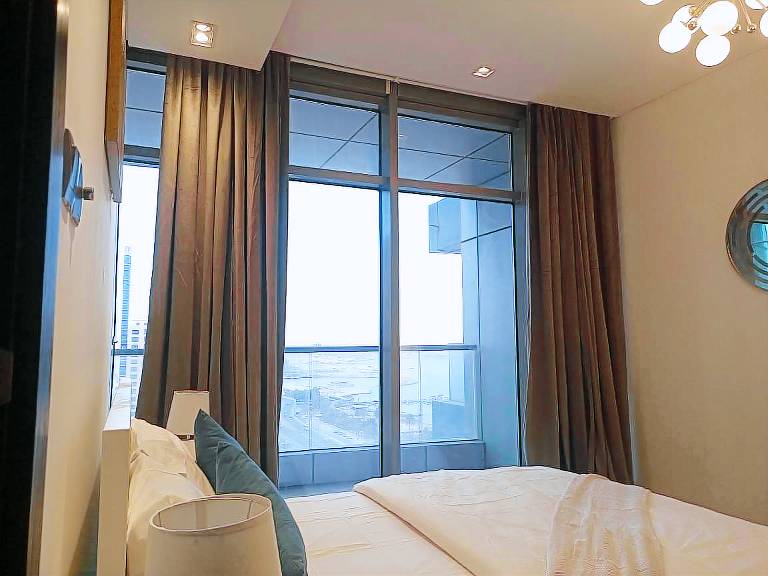 Golden Oasis Sea and city view — photo 2