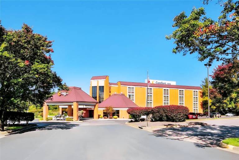 COMFORT INN VIRGINIA HORSE CENTER in Lexington, VA