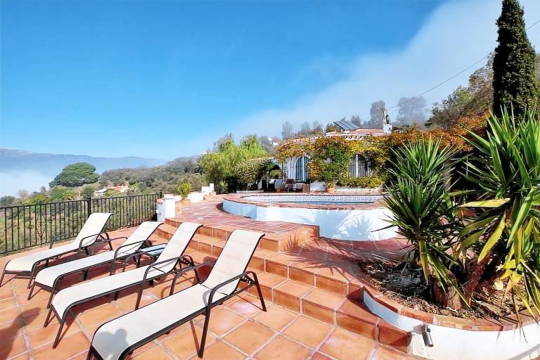 Villa  Algarrobo