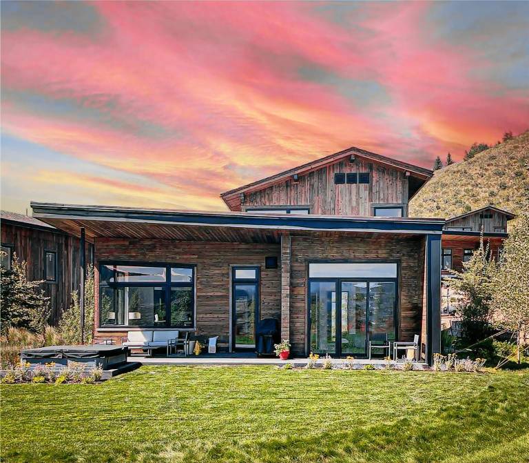 Cabin Hoback