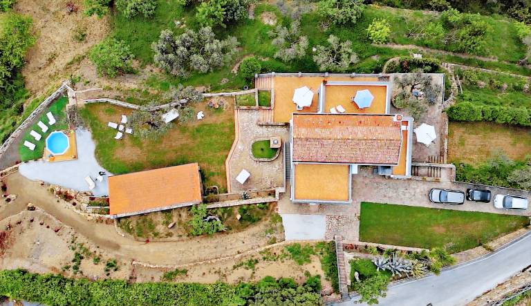 Ample villa with grill, private pool & terrace | Pets are welcome — photo 2