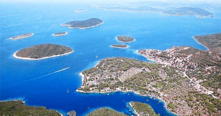 Ferienhaus in Maslinica für max. 4 Personen Ferienhaus in Maslinica für max. 4 Personen