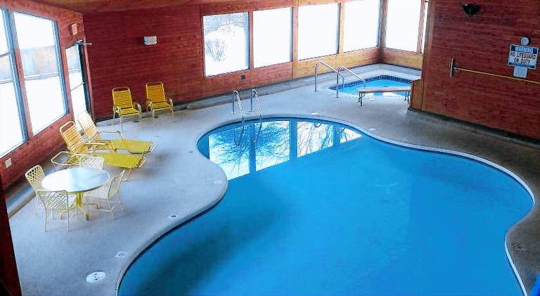 Cedar Motor Inn in Marquette, MI