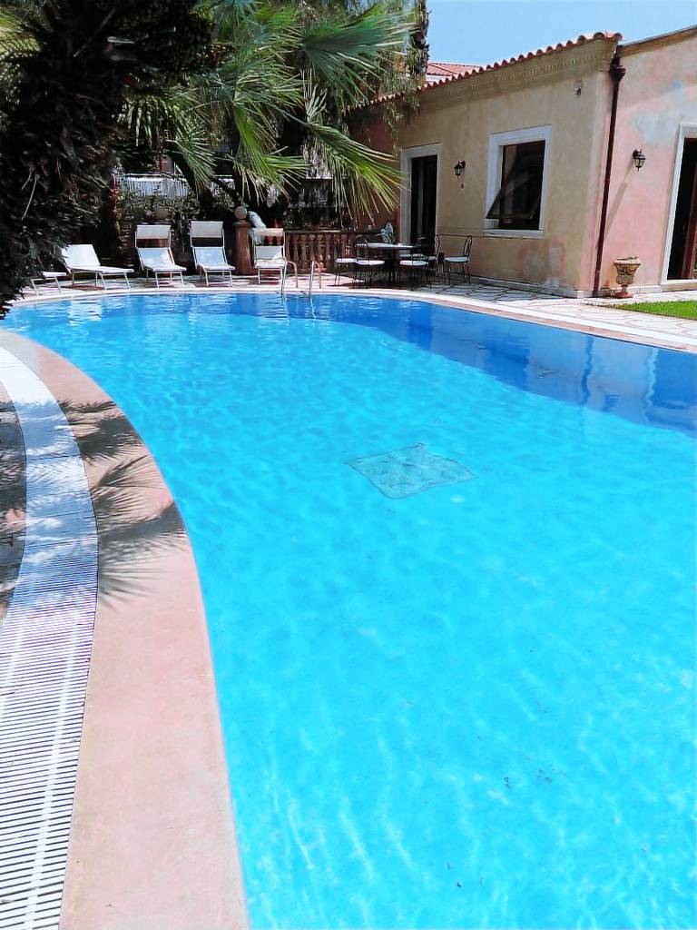 Villa  Giardini Naxos