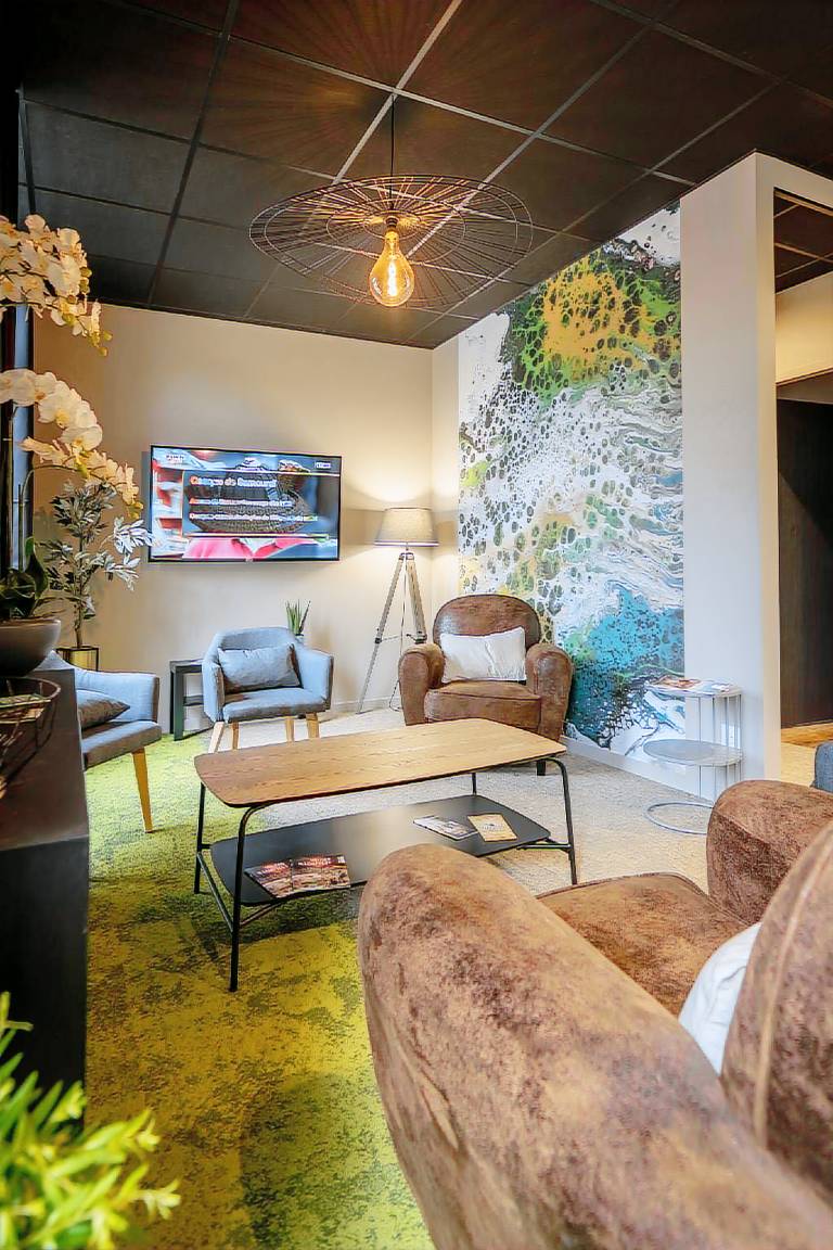 Holiday apartment with garden & patio — photo 3