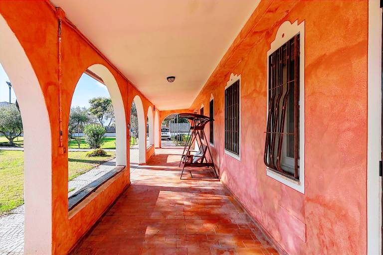 House with patio, yard & grill | Garden view | Beach nearby | Pets allowed — photo 2