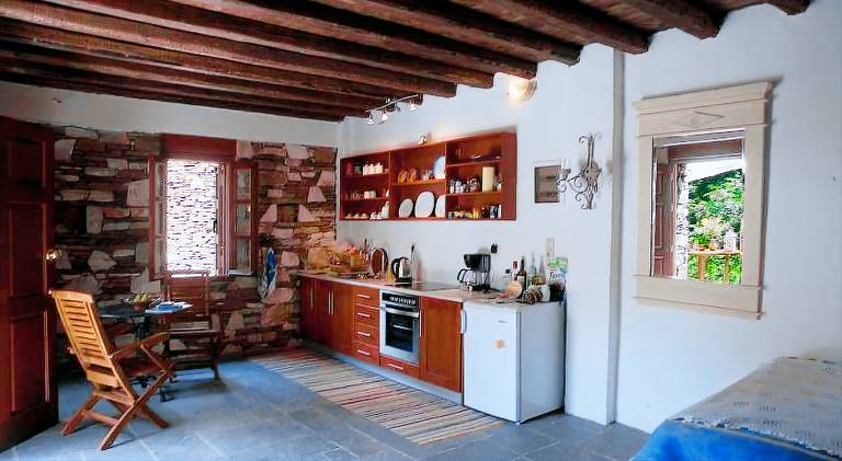 House with garden & terrace — photo 2