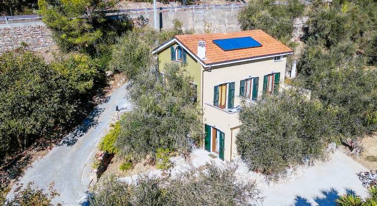 Rental apartment with pool & terrace | Dogs allowed in Diano Marina