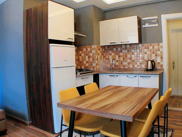 Beautiful serviced apartment with yard & patio | Pets allowed in Caykara