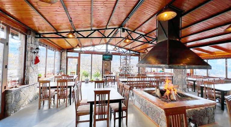 Lodge with garden, terrace & barbecue — photo 3