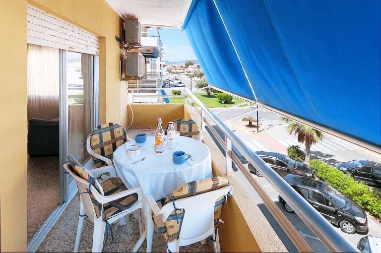 RIVER - Apartment for 4 people in Playa de Daimuz. — photo 3