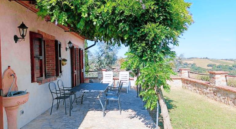 Pleasant house with pool, garden & terrace | Perfect for remote work | Pets allowed — photo 5
