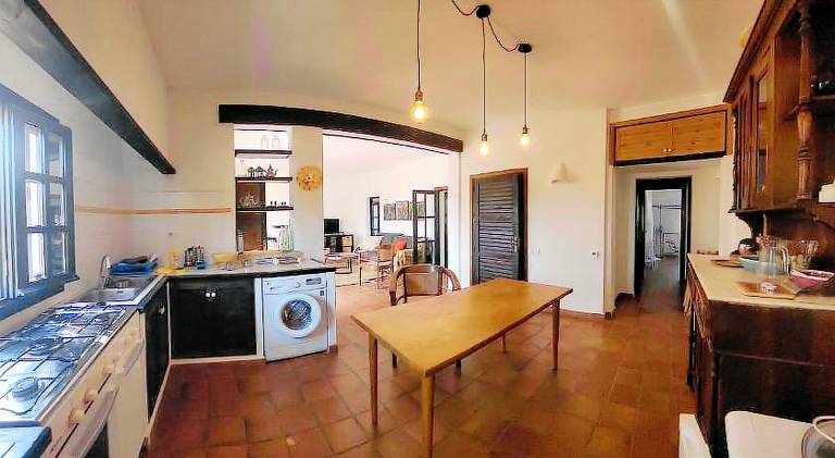 House with pool & patio | Dogs allowed — photo 4