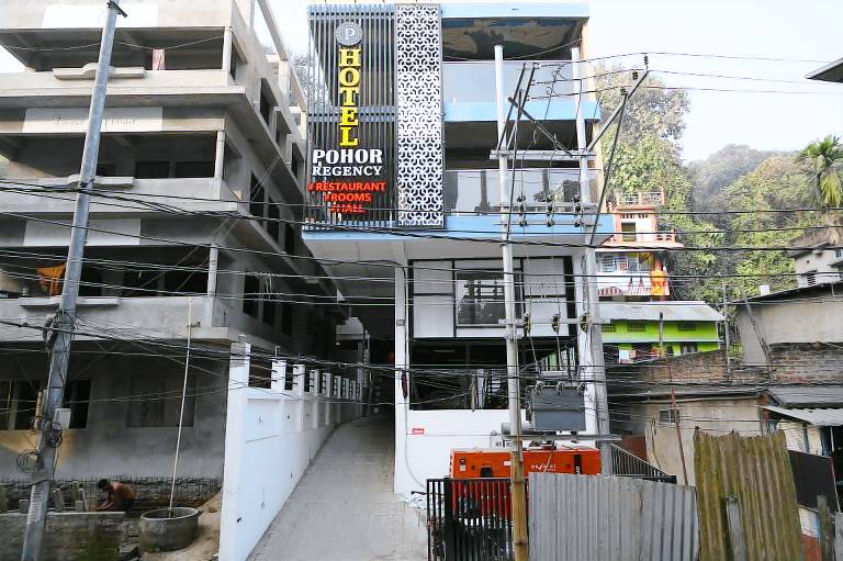 Hotel Pohor Regency 10 minutes travel to Kamakhya Temple. in Guwahati