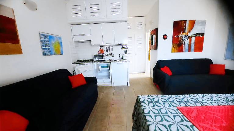 Studio 'La Terrazza Di Bonifacio' with Sea View, Wi-Fi and Air Conditioning — photo 2