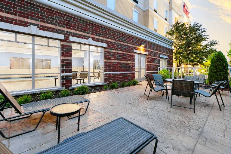 Hampton Inn & Suites Saginaw — photo 5