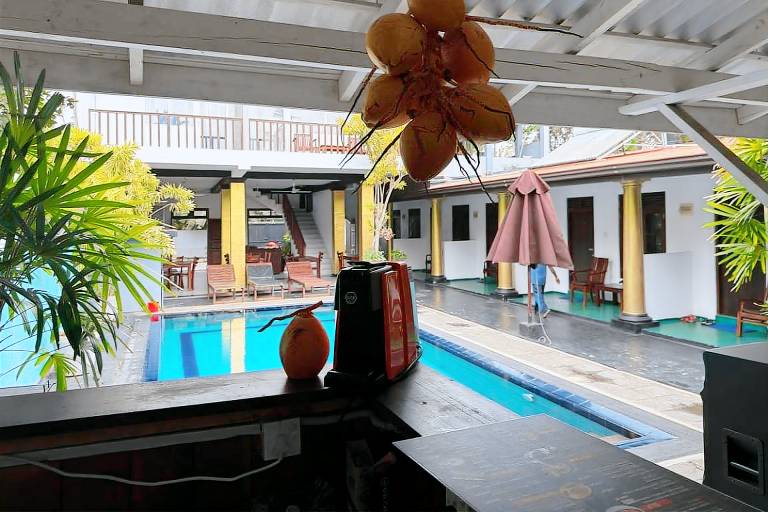 EROS HOTEL in Unawatuna