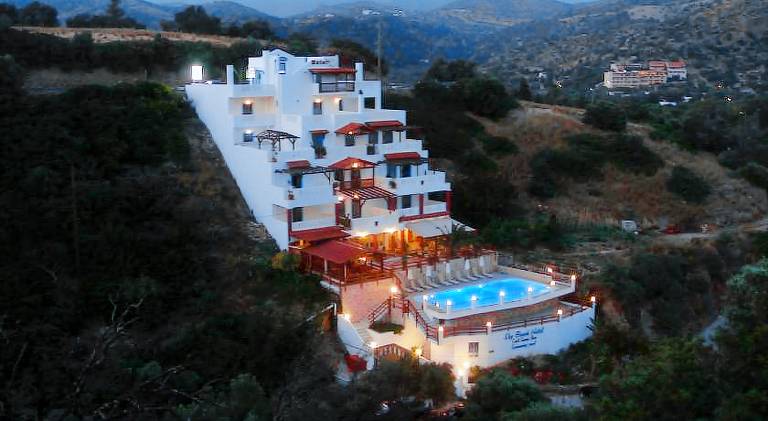 Beautiful serviced apartment with terrace, pool & grill | Beach nearby | Pets are welcome — photo 2