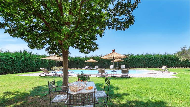 Fully equipped ample villa with garden, barbeque & terrace | Pool view | Perfect for remote work | Pets are welcome — photo 2