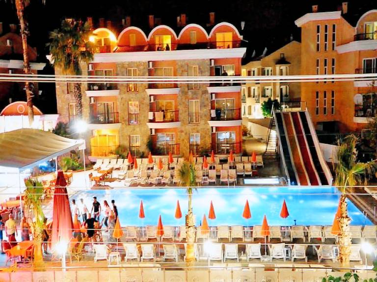 Apartment with pool | Perfect for remote work in Marmaris