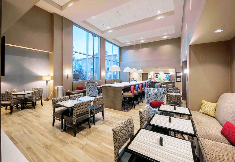 Hampton Inn & Suites Seattle/Redmond — photo 2
