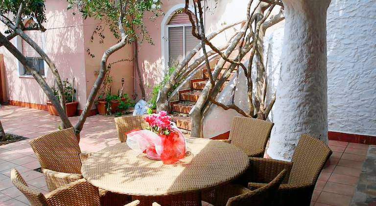 House with 2 rooms for 6 persons — photo 3