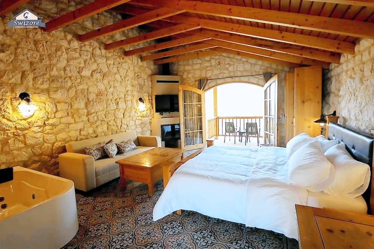 Cabin  Kaftoun