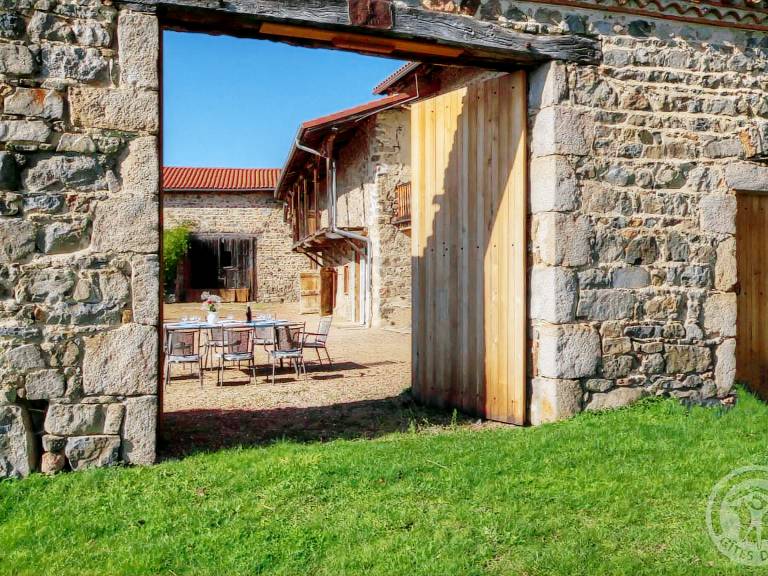 Large Character Cottage for 15 People with Garden in Luré — photo 4