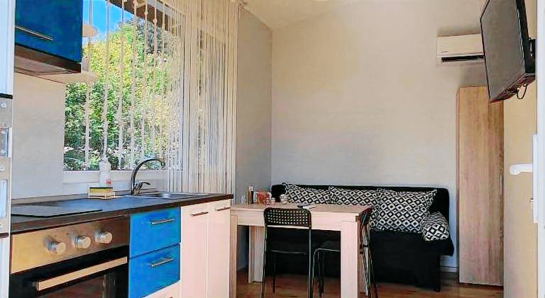 Villa with yard, terrace & barbecue — photo 5
