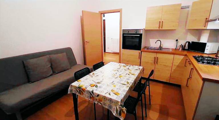 Vacation home with 2 rooms for 5 persons in Bergamo