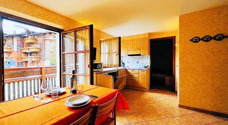 Apartment with 3 rooms for 5 persons — photo 2
