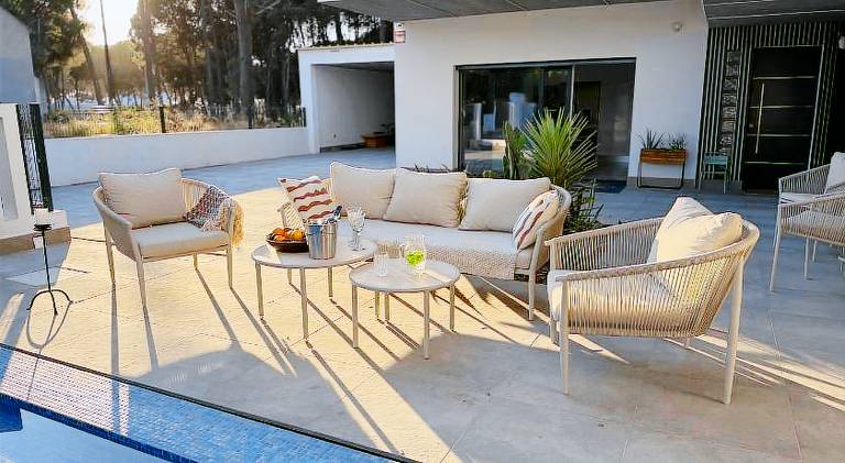 Villa with private pool & terrace | Pets allowed — photo 2