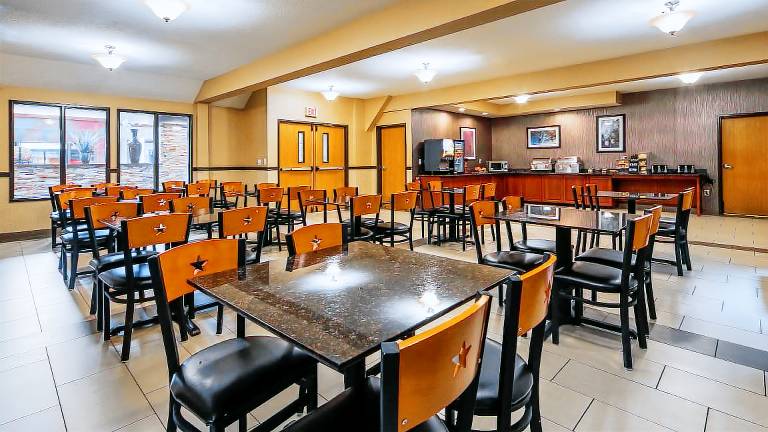 Best Western Plus Vancouver Mall Dr. Hotel & Suites — photo 3