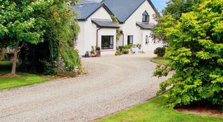 Oak Tree Lane Country B and B