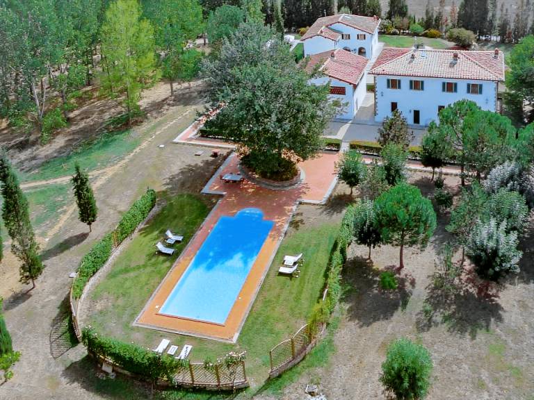 Villa with yard & barbecue — photo 2