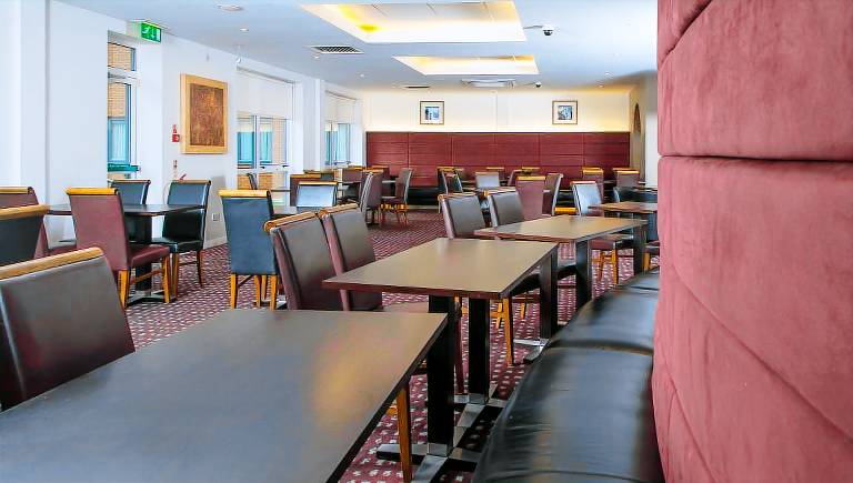 Holiday Inn Express Bedford By IHG — photo 3
