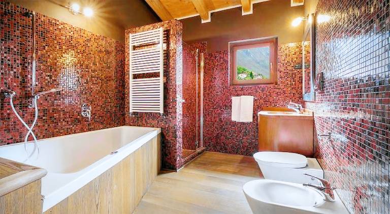 Villa with pool & hot tub — photo 2