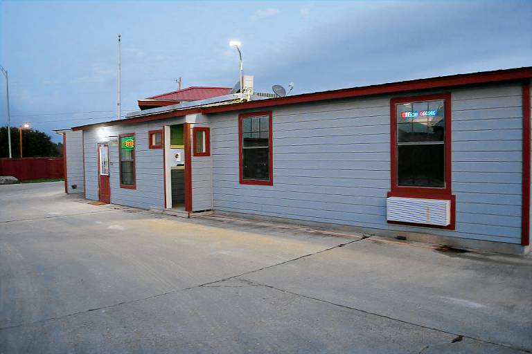 Texas Lodge Kenedy — photo 4