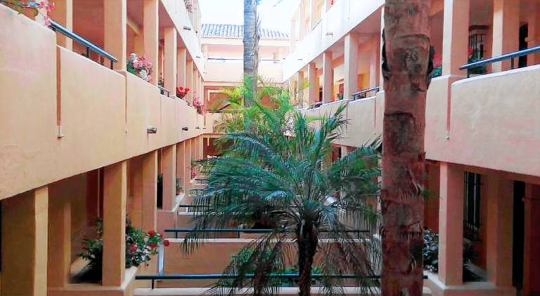 Fully equipped beautiful holiday apartment with jacuzzi, patio & pool | Suitable for remote work | Pet-friendly — photo 5