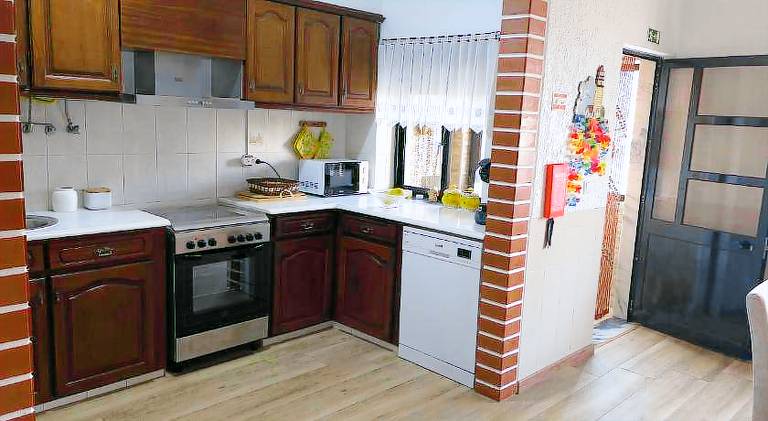 House with patio & BBQ | Suitable for remote work — photo 4