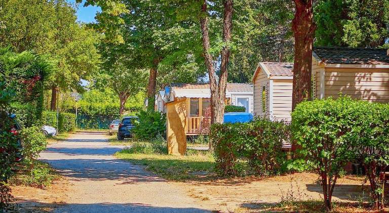 Homair Mobil-homes Camping Les Avignon in Villeneuve-les-Avignon