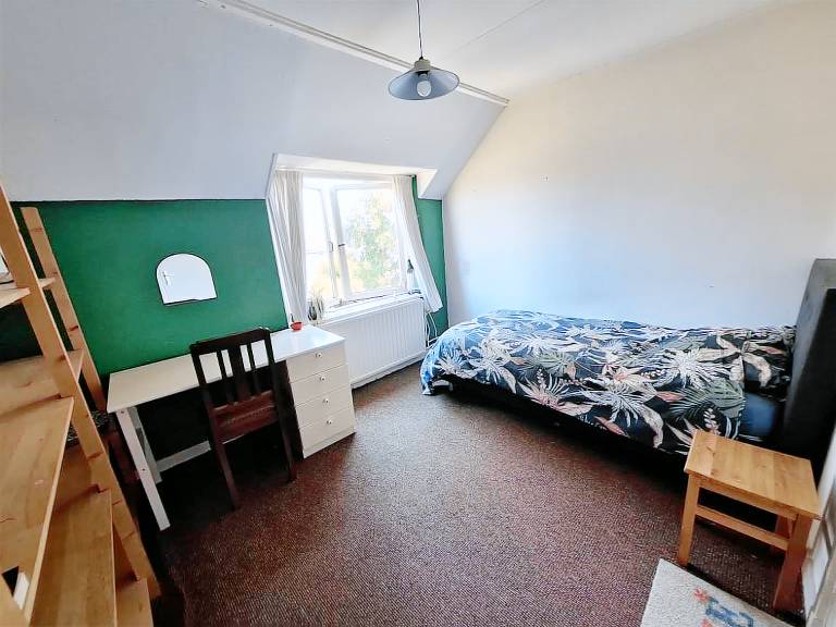 124 m² Privatzimmer