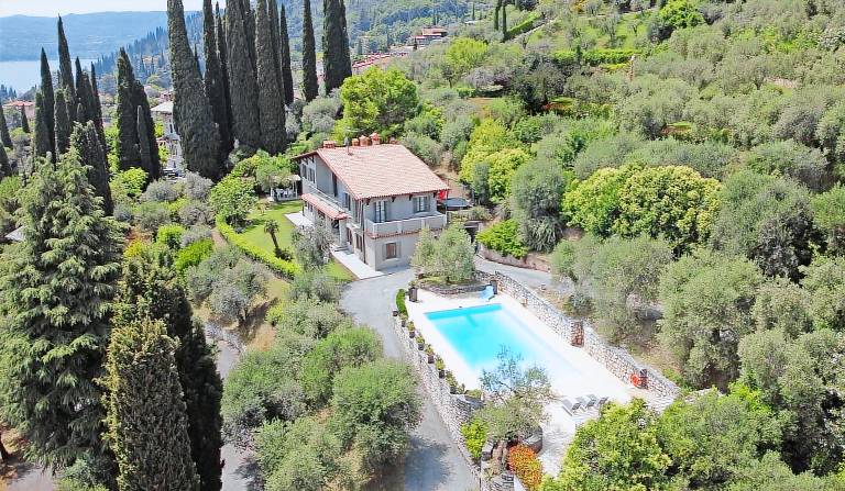 Fully equipped wonderful villa with private pool, terrace & yard | Pet-friendly — photo 2