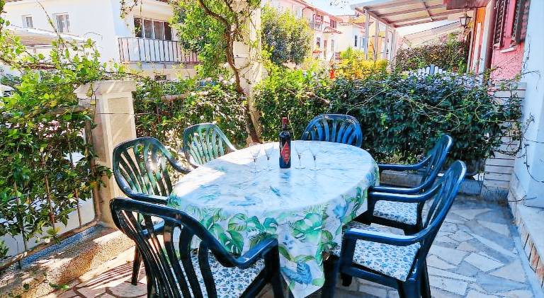 Rental apartment with 2 rooms for 6 persons — photo 5