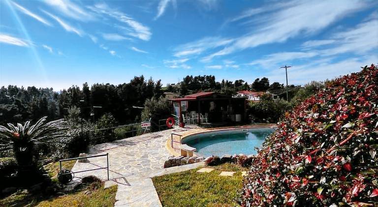 Vacation home with patio, garden & private pool | Good for workation | Pet-friendly — photo 2