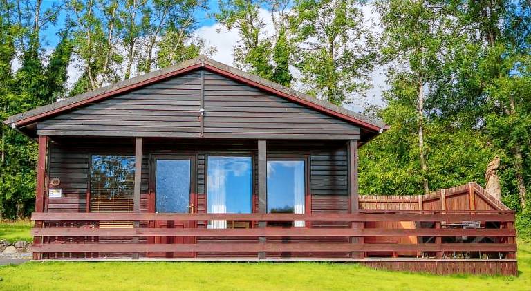 Chalet with jacuzzi | Dogs allowed in Newton Stewart