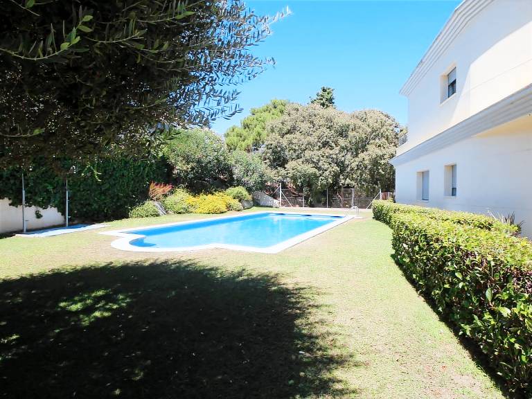 Fully equipped apartment with pool | Close to the beach | Dogs allowed in Llanca