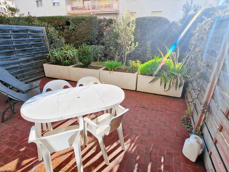Studio with 1 room for 4 persons — photo 2