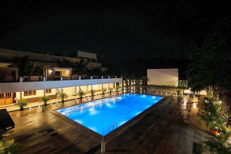Nilan Zingle Resort