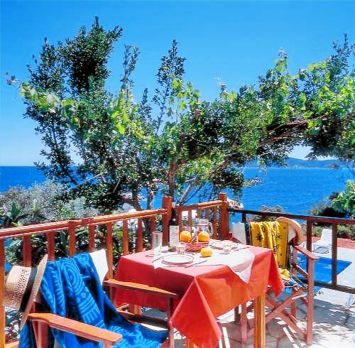 Holiday apartment with terrace, pool & yard | Pet-friendly — photo 4